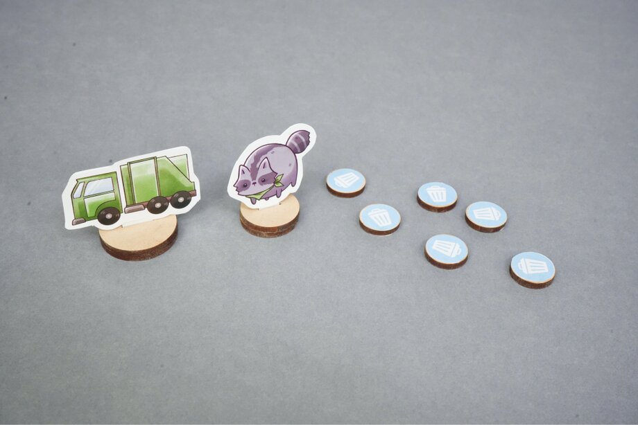 Trash truck piece with seal point tokens